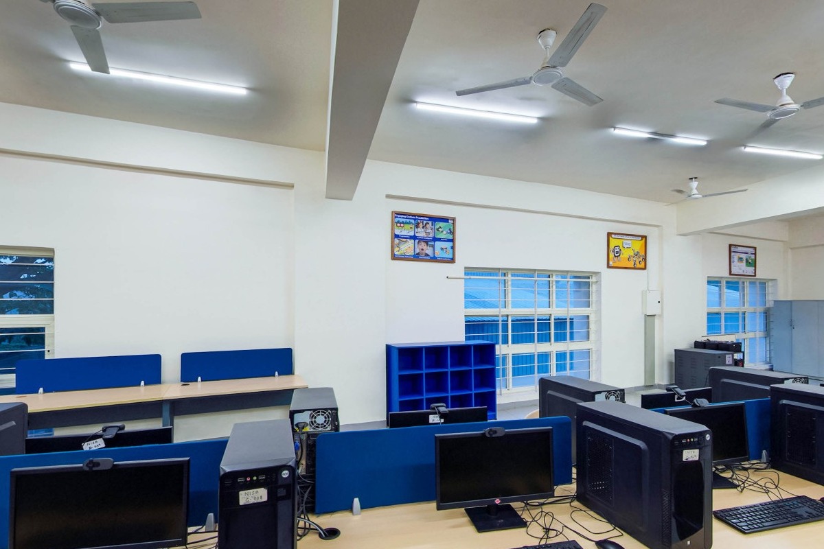 AI, Coding & Advanced Robotics Laboratory